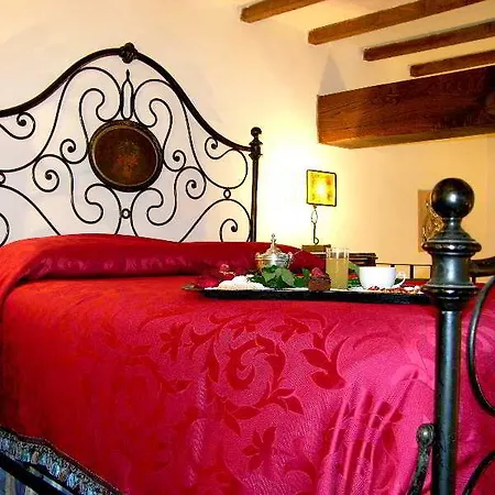 Palazzo Torriani בית הארחה 2*