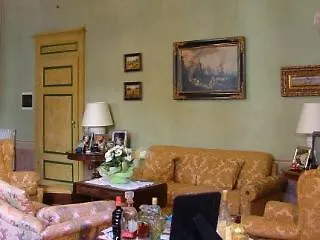 Palazzo Torriani 2* מראדי